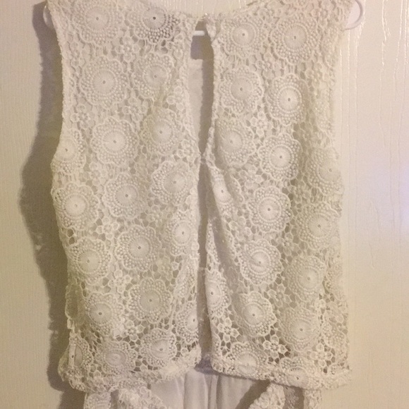 White Crochet Romper by Althea - Picture 4 of 4